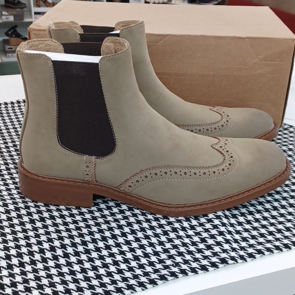 Kenneth Cole Knock Chelsea NWOB